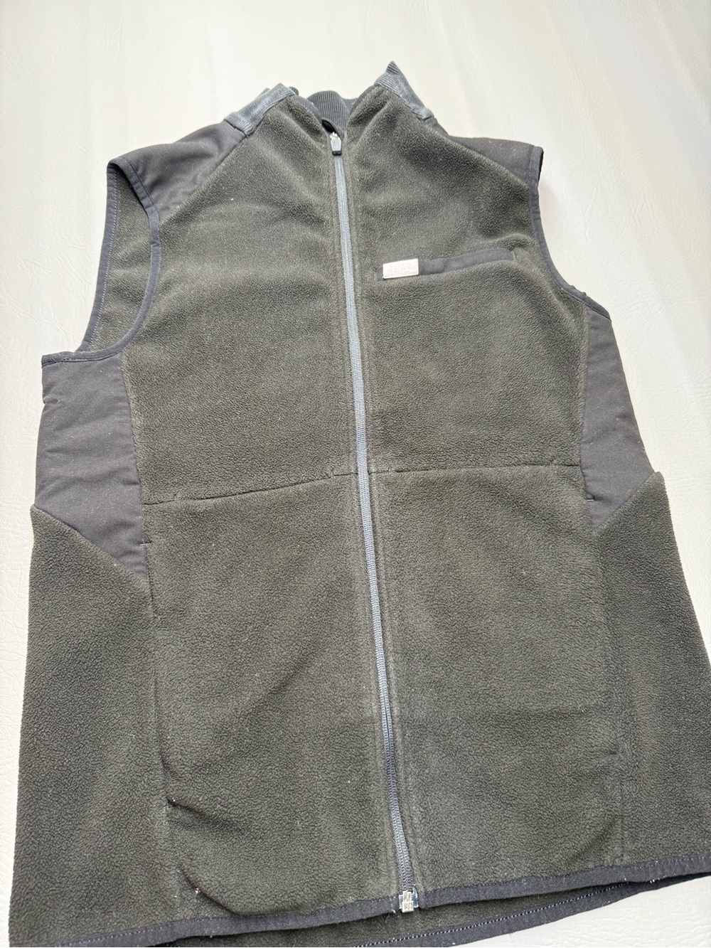 FIGS black fleece vest